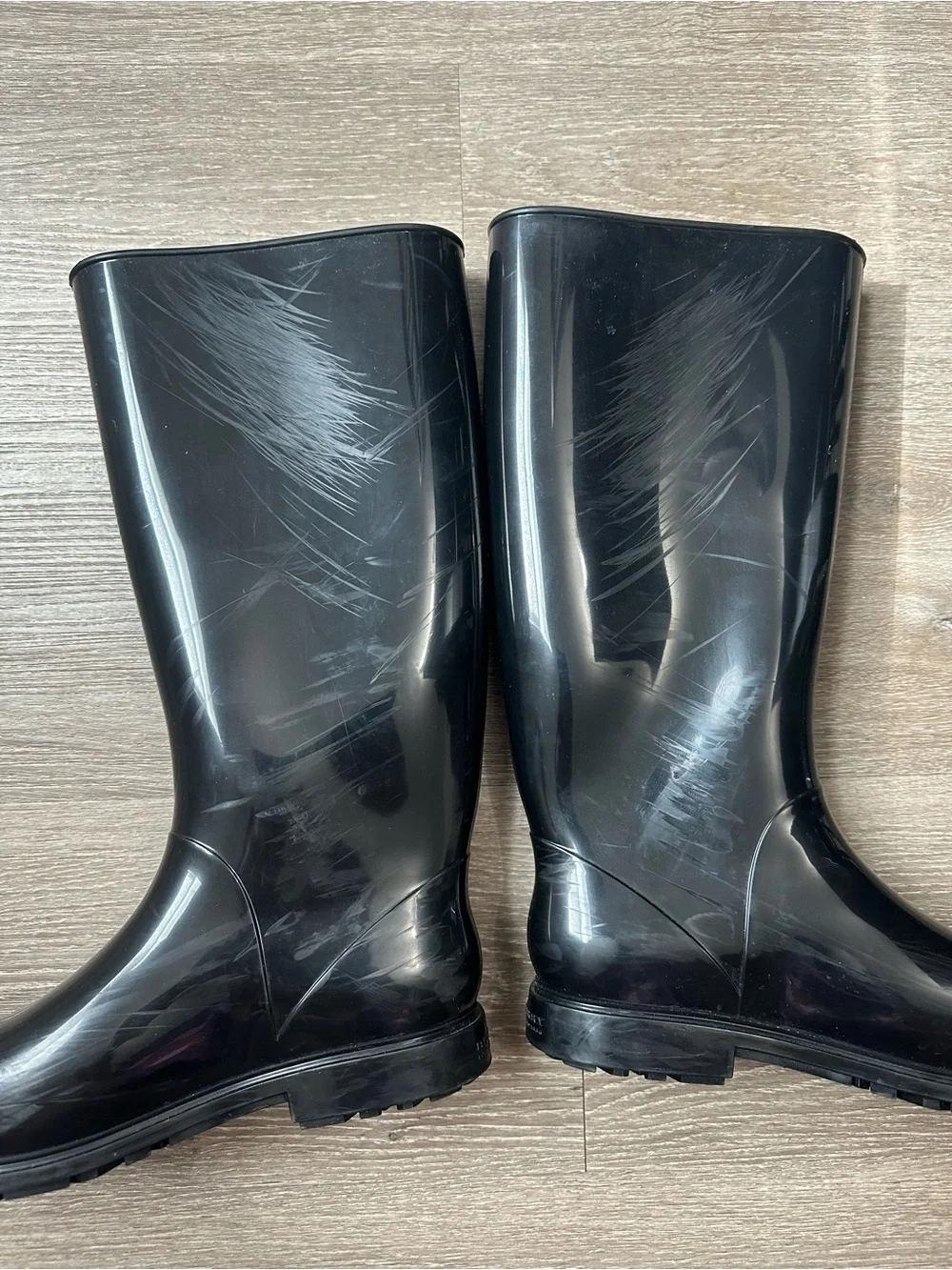 Burberry sleek glossy